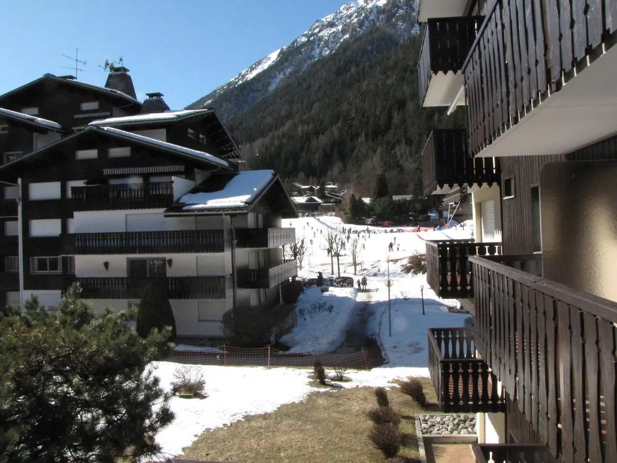Apartment Charmant Appartement A Chamonix Avec Balcon, Animaux Admis, Parking - Fr-1-517-12 France